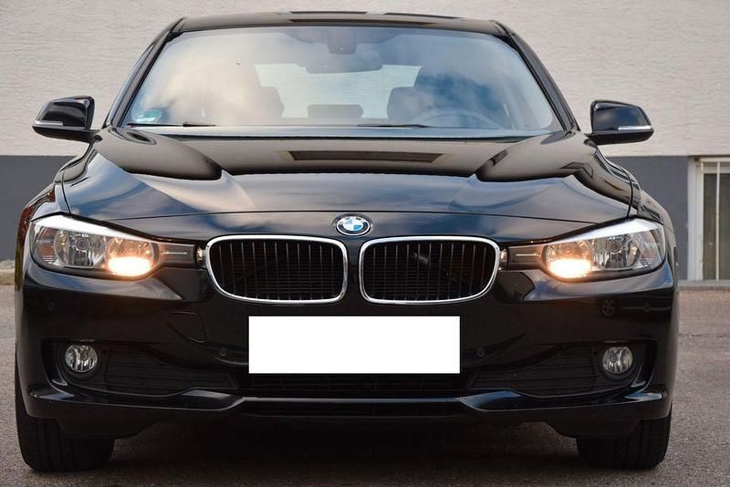 Schwarz Gebraucht 2014 BMW 316 Limousine | 10.990 € (Fairer Preis) - Bild 1/4
