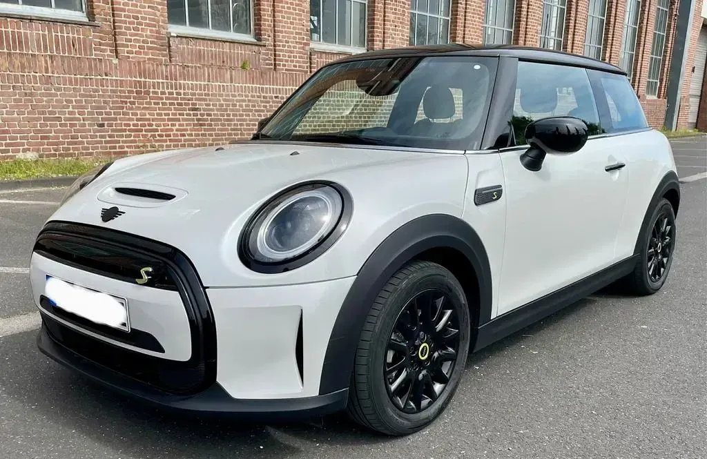 Second-hand Mini Cooper SE 135 kW (184 CP) 2023 Alb Hatchback