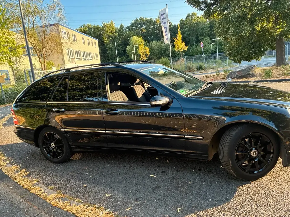 Gebraucht Mercedes C180 160 PS (117 kW) 2006 Schwarz Kombi