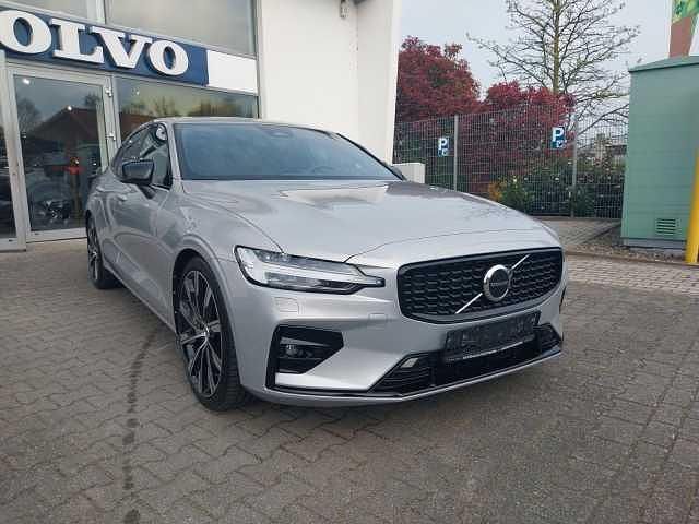 Gebraucht Volvo S60 184 PS (135 kW) 2023 Limousine