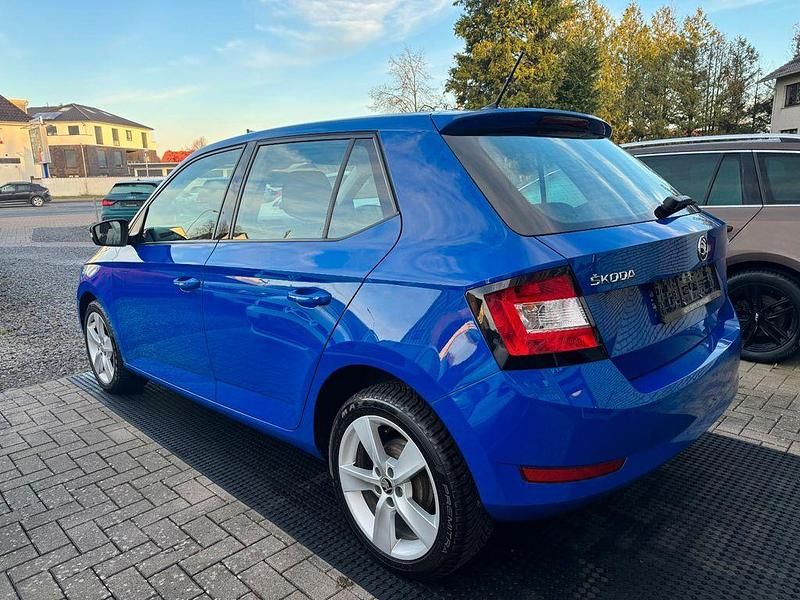Gebraucht Skoda Fabia Cool Plus 60 PS (44 kW) 2019 Blau Limousine