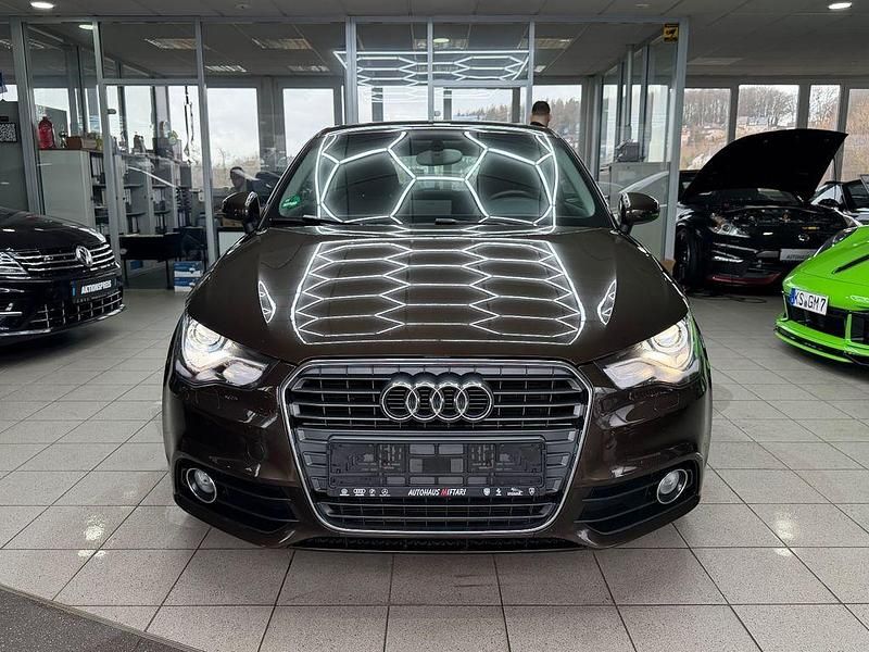 Gebraucht Audi A1 Attraction 86 PS (63 kW) 2013 Braun Kleinwagen