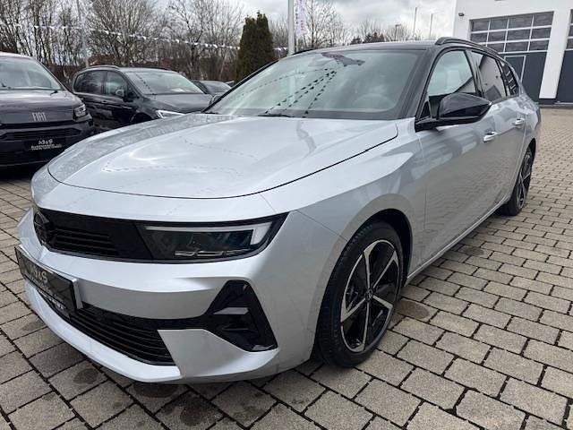 Neu Opel Astra 131 PS (96 kW) 2025 Silber Kombi