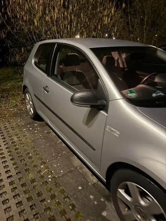 Gebraucht VW Golf V 80 PS (58 kW) 2007 Silber Limousine