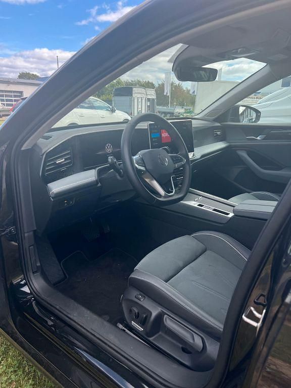 Gebraucht VW Passat Business 150 PS (110 kW) 2024 Schwarz Kombi