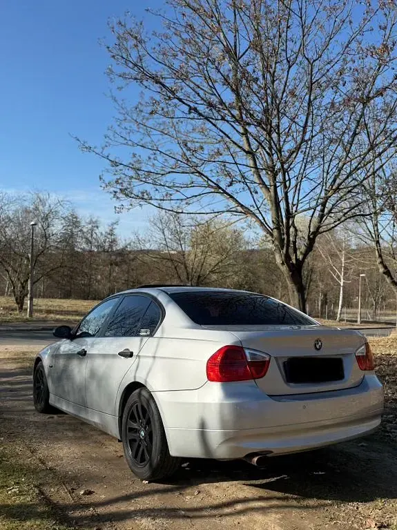 Gebraucht BMW 318 129 PS (94 kW) 2005 Silber Limousine