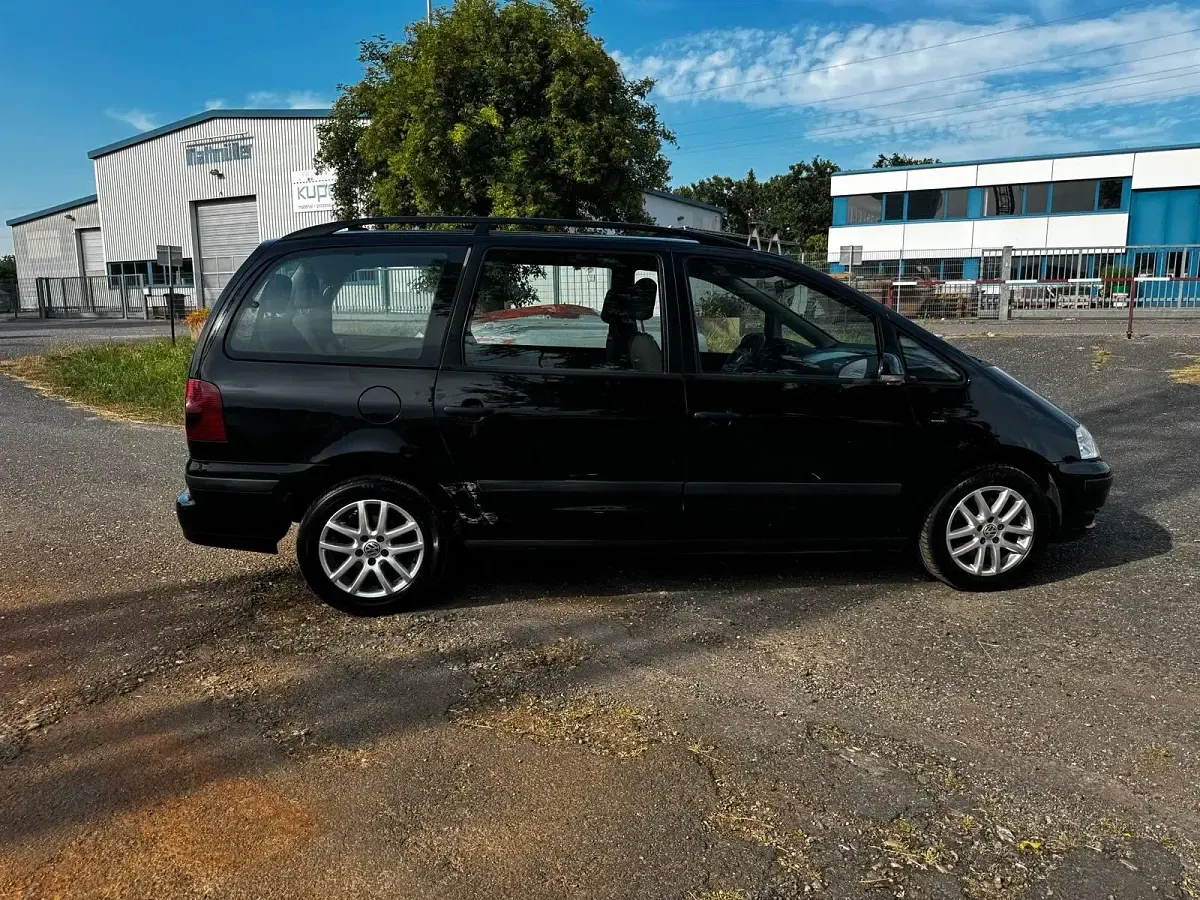 Gebraucht VW Sharan 140 PS (102 kW) 2010 Schwarz Van / Kleinbus