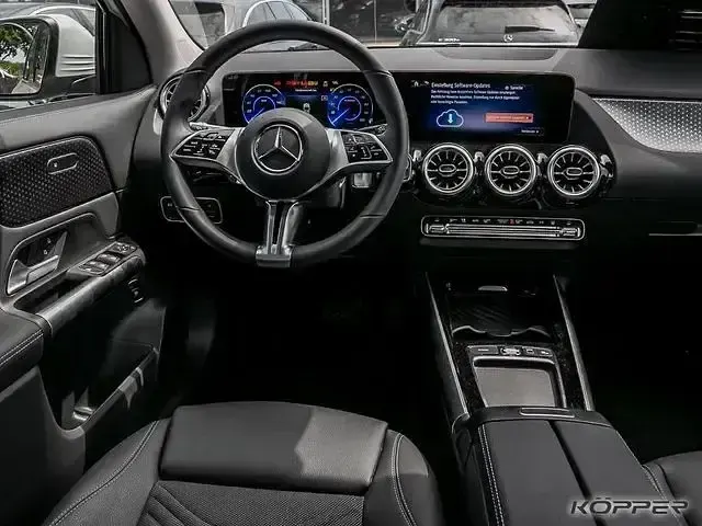Gebraucht Mercedes EQA300 Advanced Plus 167 kW (228 PS) 2025 Weiß SUV