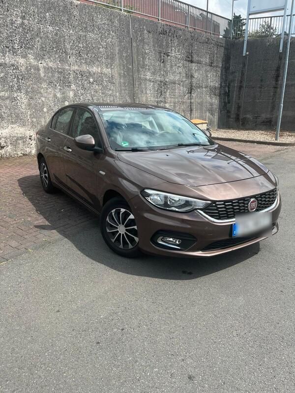 Braun Gebraucht 2015 Fiat Tipo Limousine | 5.800 € (Guter Preis) - Bild 1/4