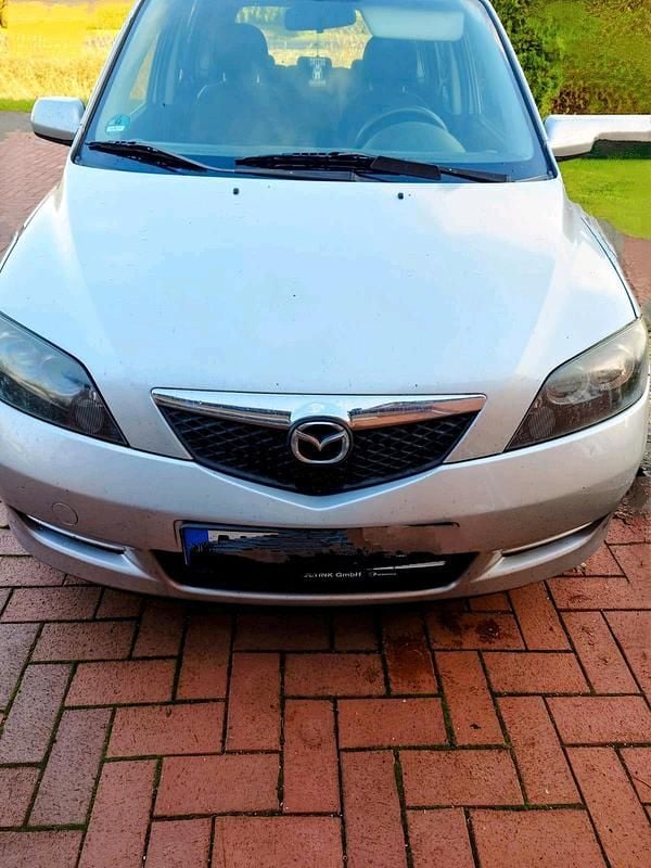 Gebraucht Mazda 2 80 PS (58 kW) 2007 Silber Kleinwagen