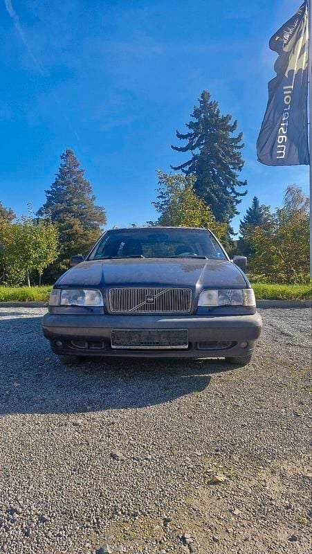 Blau Gebraucht 1995 Volvo 850 Kombi | 1.990 € - Bild 1/4