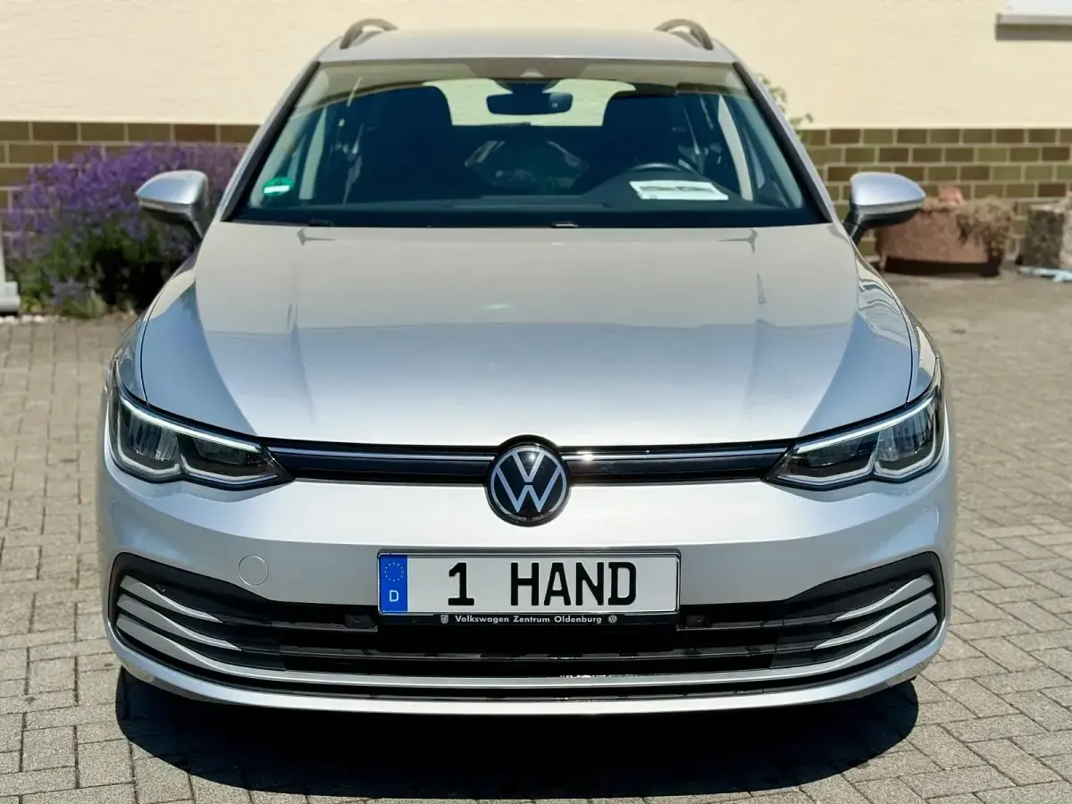 Gebraucht VW Golf VIII Life 116 PS (85 kW) 2021 Grau Kombi