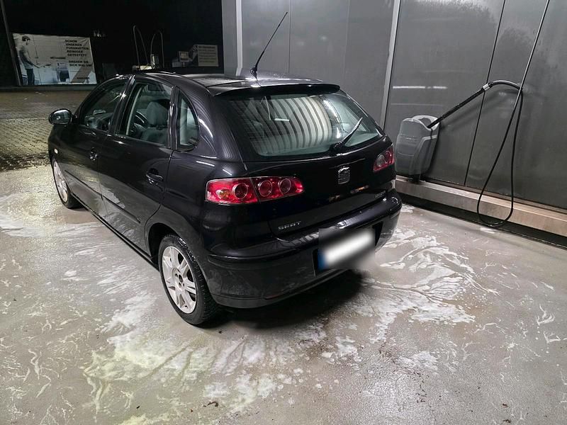 Gebraucht Seat Ibiza 62 PS (45 kW) 2004 Schwarz Kleinwagen