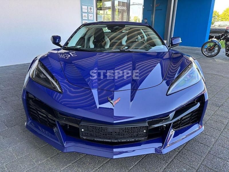 Neu Corvette C8 644 PS (473 kW) 2025 Hysteria purple metallic (gxl) Cabrio
