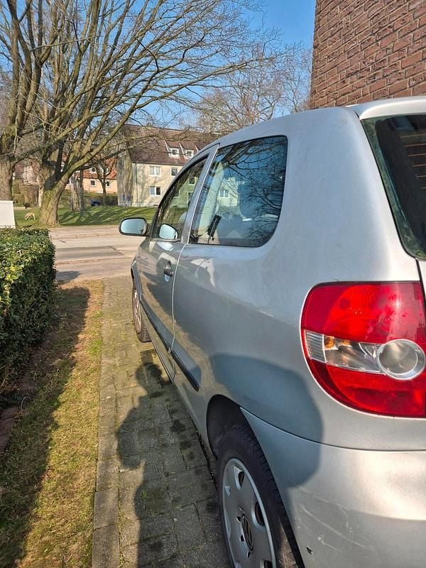 Gebraucht VW Fox 54 PS (39 kW) 2005 Silber Kleinwagen