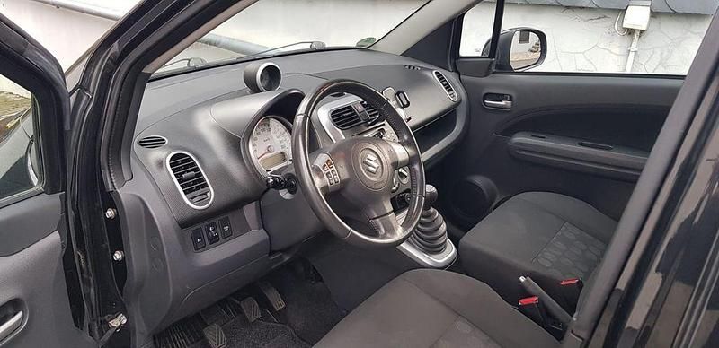 Gebraucht Suzuki Splash Comfort 86 PS (63 kW) 2009 Schwarz Kleinwagen