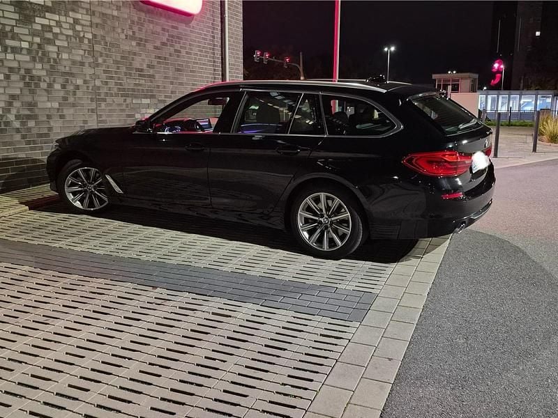 Gebraucht BMW 520 190 PS (139 kW) 2020 Schwarz Kombi
