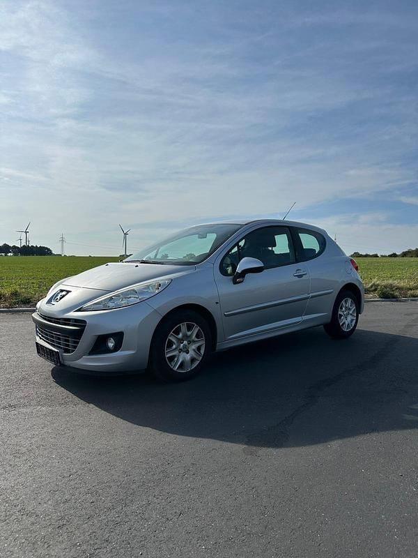 Silber Gebraucht 2011 Peugeot 207 Kleinwagen | 3.400 € (Fairer Preis) - Bild 1/4