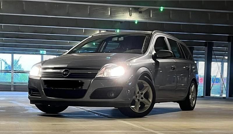 Gebraucht Opel Astra 140 PS (102 kW) 2006 Silber Kombi