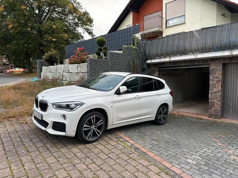 Weiß Gebraucht 2016 BMW X1 M Sport SUV | 15.000 € (Guter Preis) - Bild 1/4