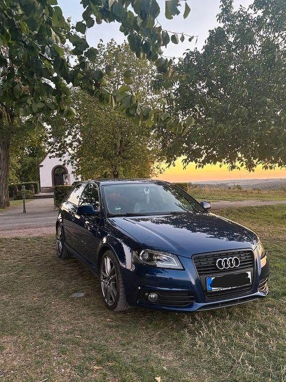 Gebraucht Audi A3 S-line plus 125 PS (91 kW) 2011 Blau Kleinwagen