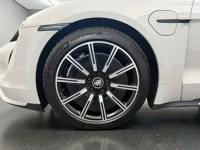 Gebraucht Porsche Taycan Turbo 500 kW (680 PS) 2021 Kreide Limousine