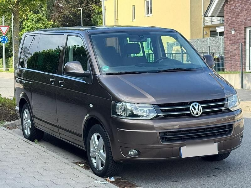 Braun Gebraucht 2010 VW T5 Team Van | 11.500 € - Bild 1/4