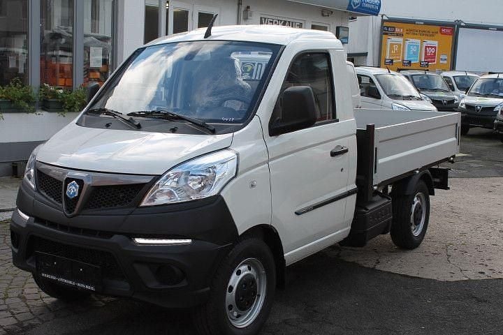 Neu Piaggio Porter 106 PS (77 kW) 2025 Weiß SUV