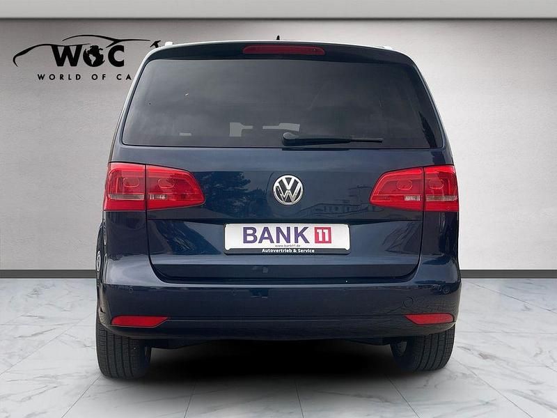 Gebraucht VW Touran Highline 140 PS (102 kW) 2015 Night blue metallic Van / Kleinbus