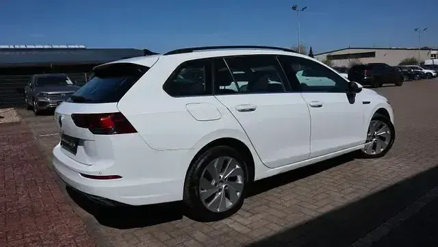 Gebraucht VW Golf VIII Style 150 PS (110 kW) 2021 Weiß Kombi