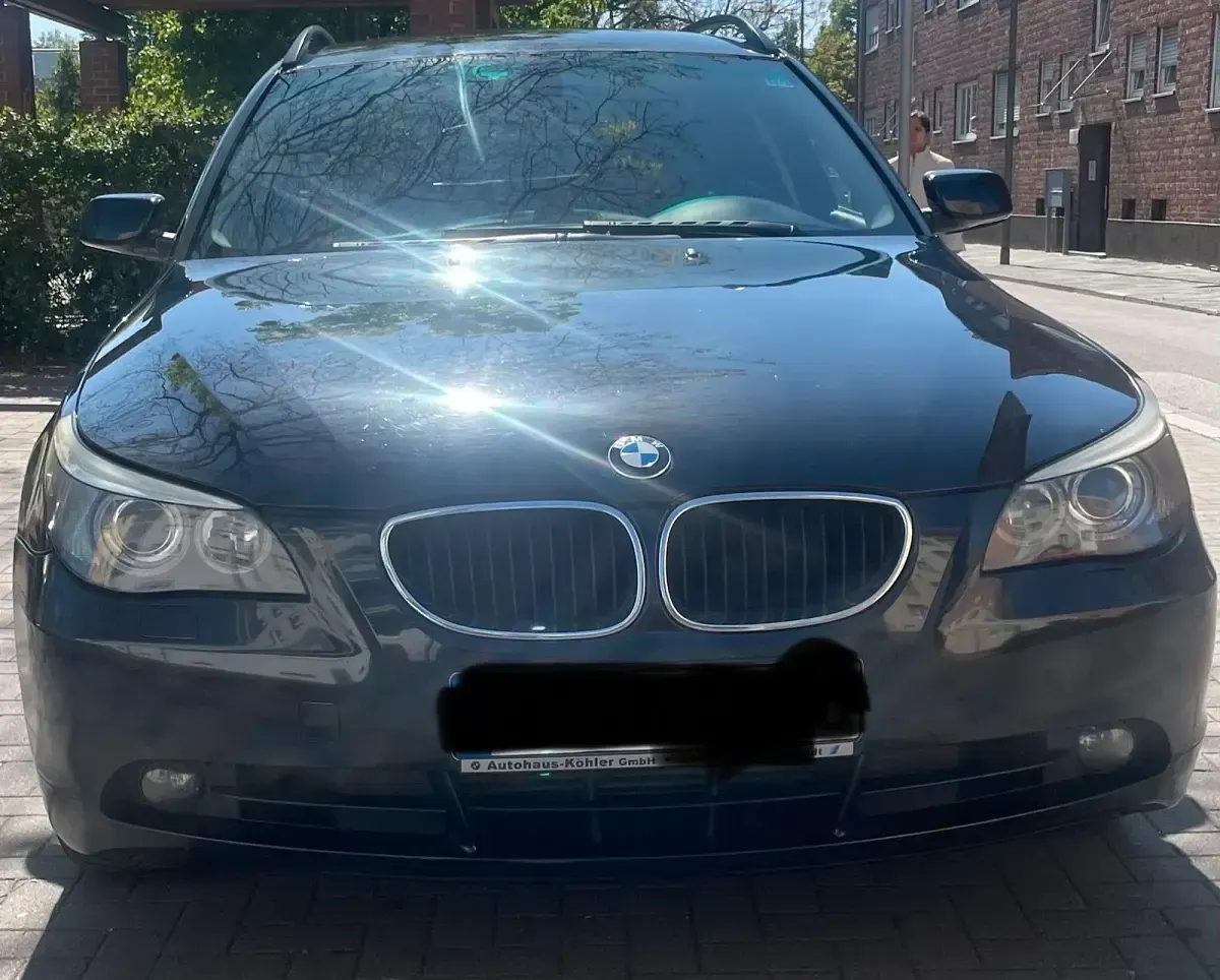 Gebraucht BMW 525 176 PS (129 kW) 2005 Schwarz Kombi