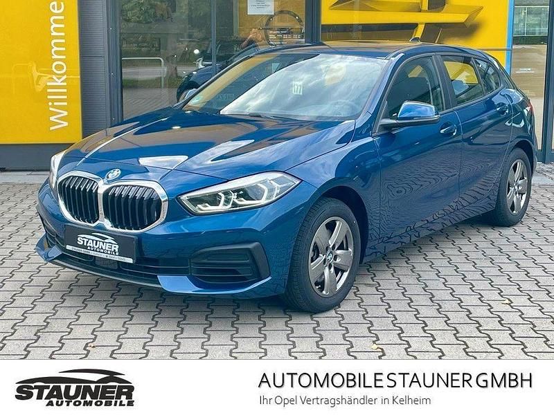 Phytonicblau metallic Gebraucht 2024 BMW 116 Advantage Kleinwagen | 20.980 € (Guter Preis) - Bild 1/4