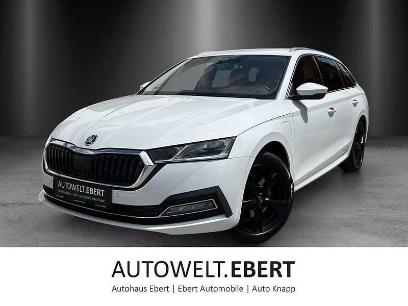 White metallic Gebraucht 2020 Skoda Octavia Style Kombi | 21.890 € (Fairer Preis) - Bild 1/4