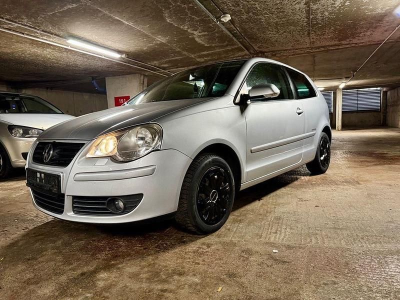 Gebraucht VW Polo Trendline 60 PS (44 kW) 2009 Silber Kleinwagen