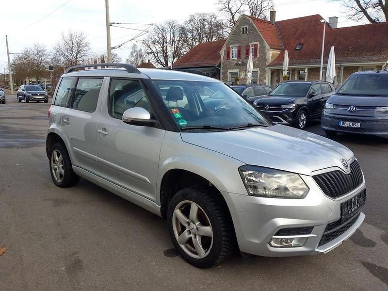 Usata Skoda Yeti Active 110 CV (80 kW) 2014 Argento SUV