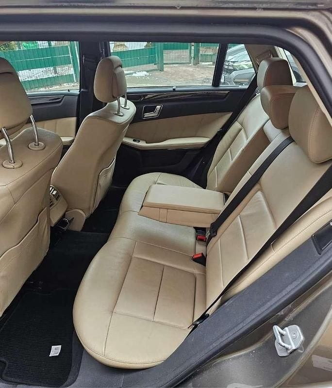 Gebraucht Mercedes E350 Avantgarde 231 PS (169 kW) 2010 Bronze Kombi