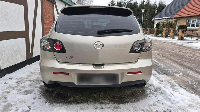 Usata Mazda 3 105 CV (77 kW) 2009 Beige Berlina