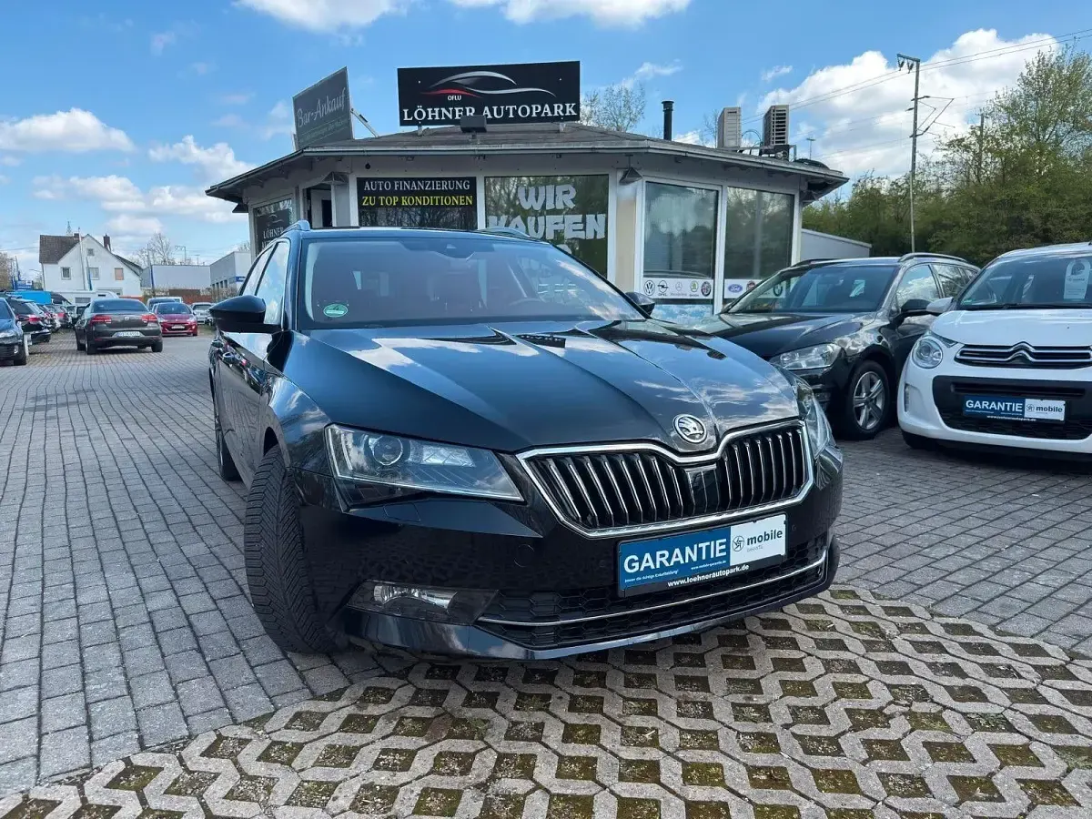 Gebraucht Skoda Superb Premium Edition 190 PS (139 kW) 2019 Schwarz Kombi