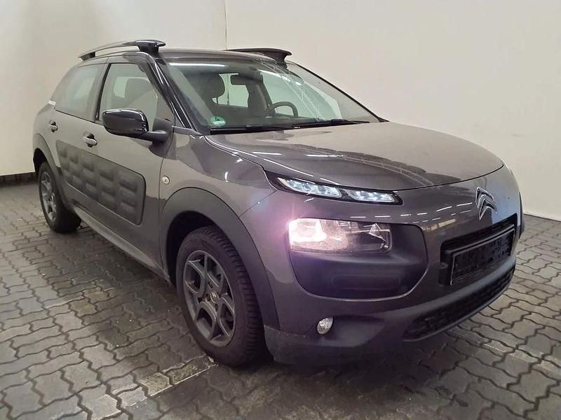 Grau Gebraucht 2017 Citroën C4 Cactus SELECTION Kleinwagen | 9.100 € (Fairer Preis) - Bild 1/4