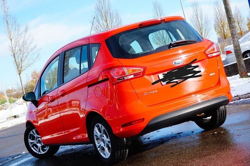 Gebraucht Ford B-MAX Trend 101 PS (74 kW) 2013 Rot Van / Kleinbus