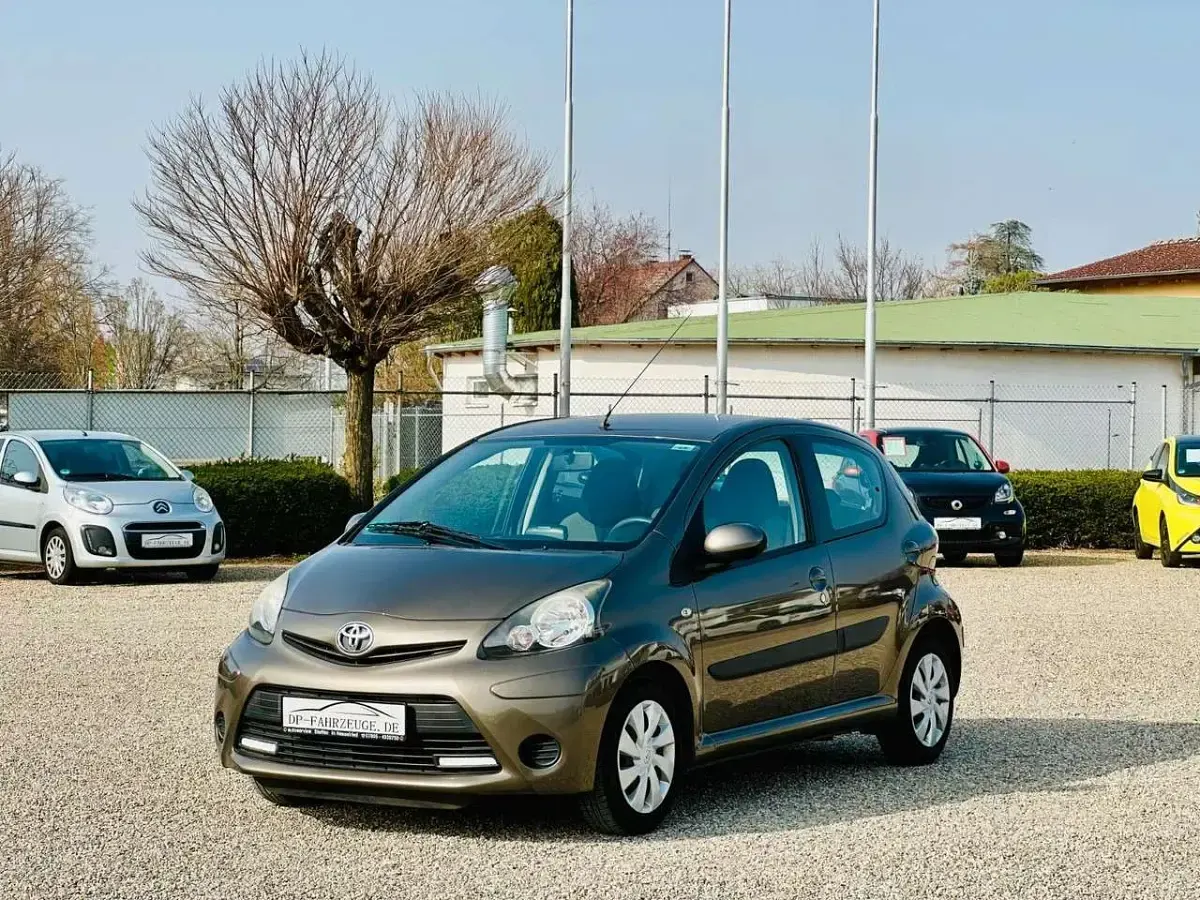 Gebraucht Toyota Aygo Cool 68 PS (50 kW) 2015 Bronze Kleinwagen