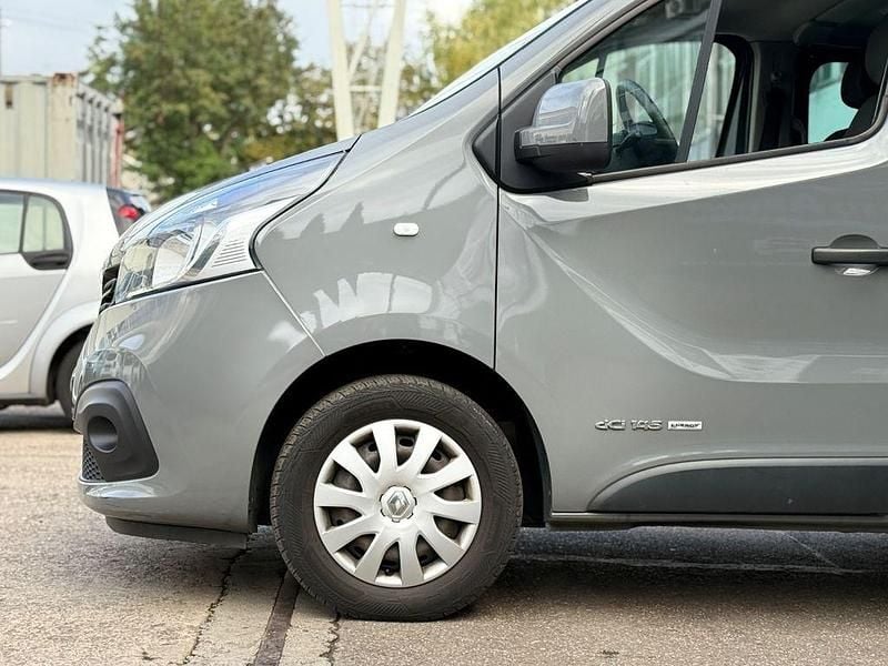 Gebraucht Renault Trafic 145 PS (106 kW) 2017 Grau Van / Kleinbus