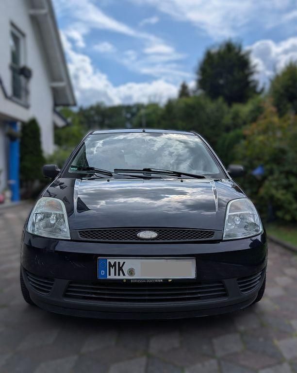 Blau Gebraucht 2004 Ford Fiesta Kleinwagen | 650 € (Guter Preis) - Bild 1/4