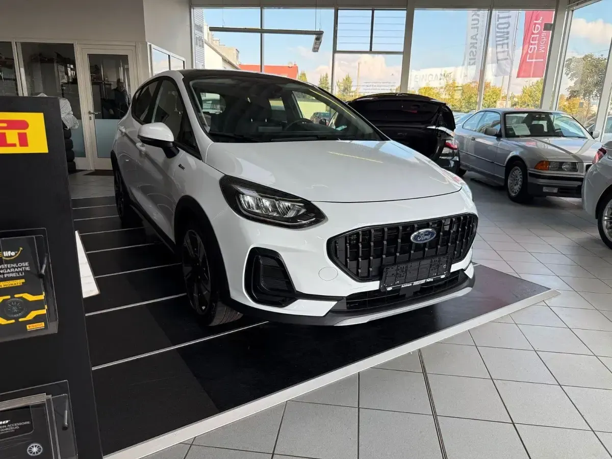 Gebraucht Ford Fiesta Active 125 PS (91 kW) 2022 Weiß Kleinwagen