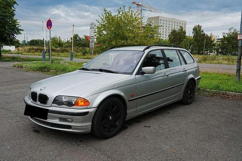 Silber Gebraucht 2000 BMW 328 Kombi | 1.900 € (Guter Preis) - Bild 1/4