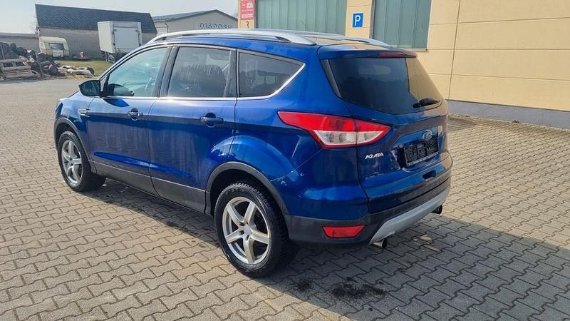 Gebraucht Ford Kuga Trend 150 PS (110 kW) 2016 Blau SUV