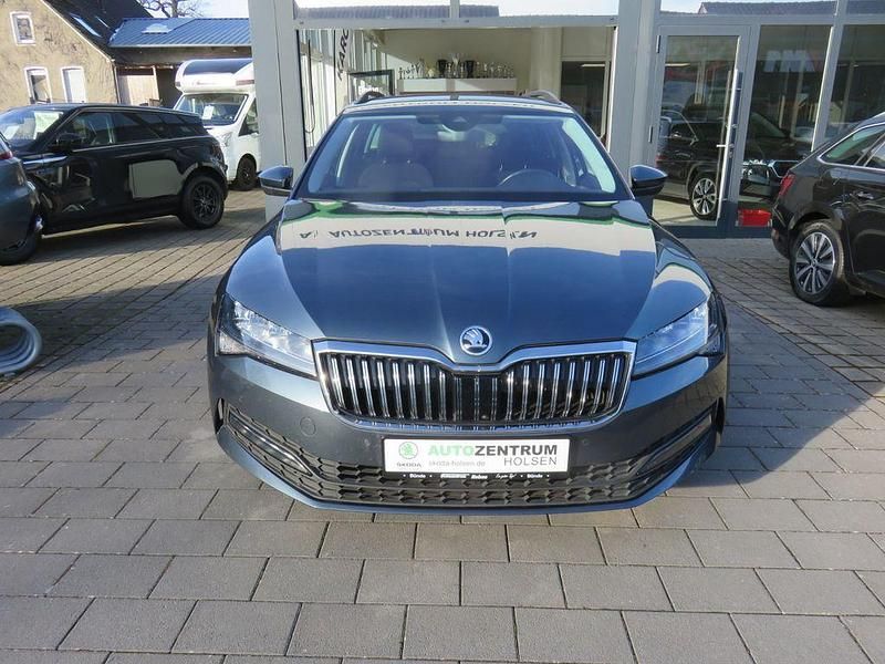 Gebraucht Skoda Superb 190 PS (139 kW) 2021 Grau Kombi