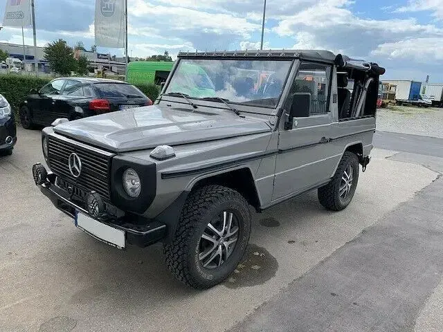 Gebraucht Mercedes G250 92 PS (67 kW) 1992 Grau SUV