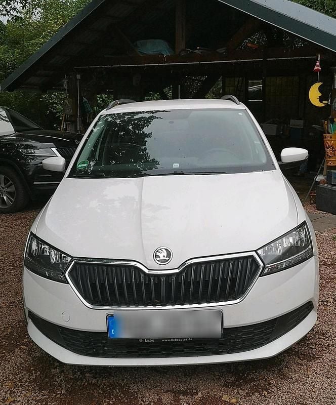 Weiß Gebraucht 2020 Skoda Fabia Kombi | 12.999 € (Guter Preis) - Bild 1/4