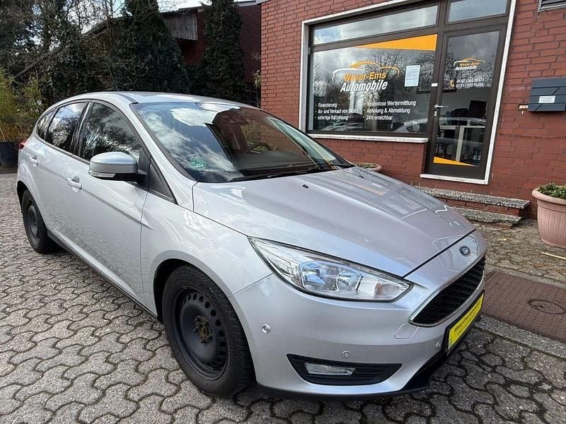 Gebraucht Ford Focus 125 PS (91 kW) 2016 Silber Limousine